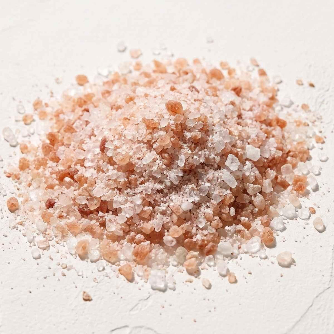 Pink Himalayan and white sea salt bath blend texture | hellomellow preggo