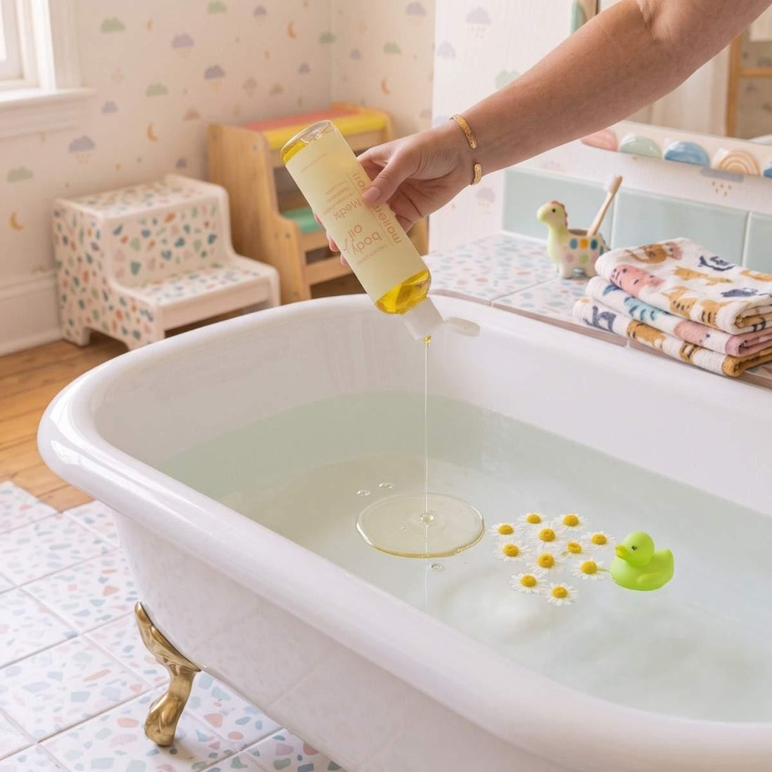 hellomellow kiddo bath and body oil in tub